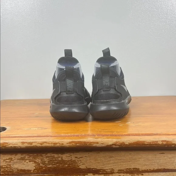 Kids Nike Flex Runner Black Slip-On Sneakers with Dark Gray Swoosh - Picture 5 of 7